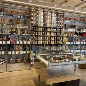 Venchi - Chocolate wall - Chocolatiers & Shops Near Me - New York, New York
