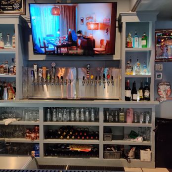 Hank's Texas BBQ - Bar area - Barbeque Near Me - Columbus, Ohio
