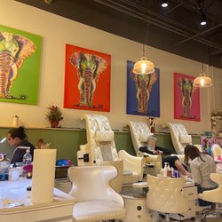 Gossip & Nail Spa