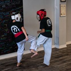 Tsuyosa - Martial artists at work