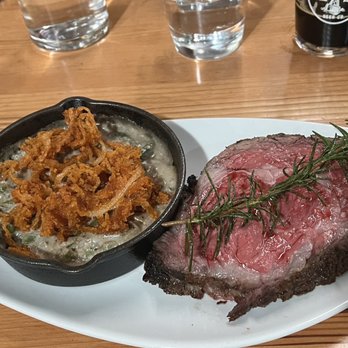 Maynard's - 10 oz prime rib, horseradish mashed potatoes with green beans and fried onions - New American Near Me - Silverdale, Washington