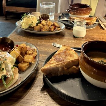 The Hideout Kitchen - Benedict - New American Near Me - Lafayette, California The Hideout Kitchen - Benedict - New American Near Me - Lafayette, California