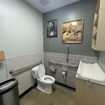 Mastra - Nice bathroom - Italian Near Me - American Fork, Utah Mastra - Nice bathroom - Italian Near Me - American Fork, Utah