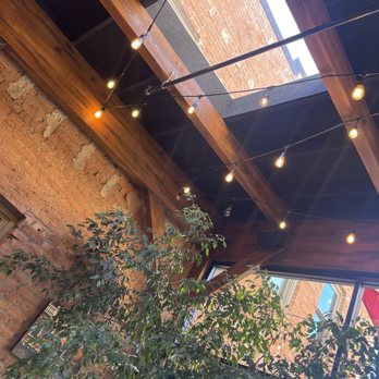 Stellas on 25th - Atrium seating. - Pizza Near Me - Ogden, Utah