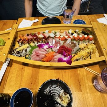 Kusshi - Sushi Bars Near Me - Vienna, Virginia