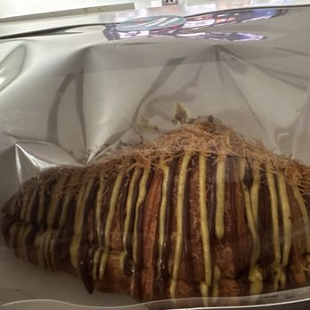 Mi Sant - Dubai chocolate croissant - Bakeries Near Me - Roseville, Minnesota