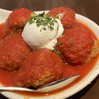 Gino's Long Beach - Lena's Meatballs
( pomodoro sauce, ricotta ) - Italian Near Me - Long Beach, New York Gino's Long Beach - Lena's Meatballs
( pomodoro sauce, ricotta ) - Italian Near Me - Long Beach, New York