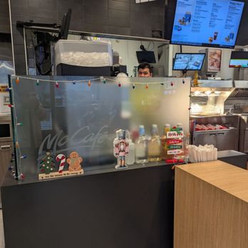 McDonald's - Festive decorations! - Burgers Near Me - Snohomish, Washington McDonald's - Festive decorations! - Burgers Near Me - Snohomish, Washington