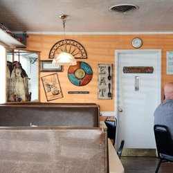 Norm's Cafe - Norms