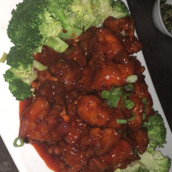 Jade Eatery And Lounge - General Tso 's Chicken ... not that great! Recommend the basil chicken or the ginger chicken instead. - Asian Fusion Near Me - Forest Hills, New York