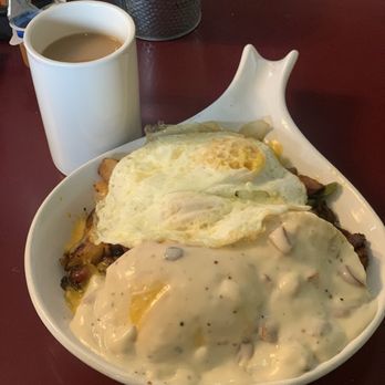 Pete's Henny Penny Restaurant - Country Skillet - American Near Me - Petaluma, California
