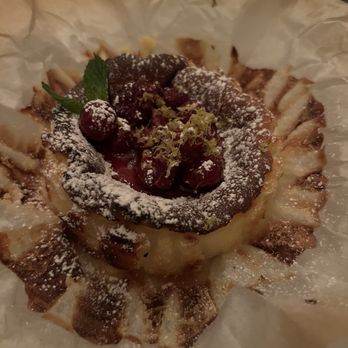 Wilder - Cheesecake w cranberries - not sure that this is on their regular menu u - Pizza Near Me - Philadelphia, Pennsylvania Wilder - Cheesecake w cranberries - not sure that this is on their regular menu u - Pizza Near Me - Philadelphia, Pennsylvania