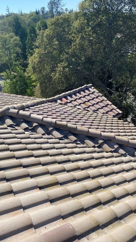 Slide of Frontline Roofing