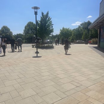 Clarksburg Premium Outlets - Outlet Stores Near Me - Clarksburg, Maryland Clarksburg Premium Outlets - Outlet Stores Near Me - Clarksburg, Maryland
