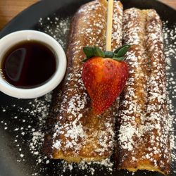 Petit Paris Bistro