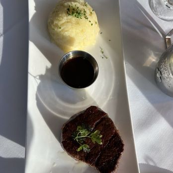 Rocco's - 8 oz Filet Mignon with mashed potatoes - Steakhouses Near Me - Newtown, Pennsylvania