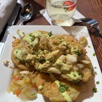 Miss Shirley's Cafe, Inner Harbor - Fried Green Tomatoes with crab meat - Breakfast & Brunch Near Me - Baltimore, Maryland