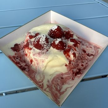 The Screaming Parrots Cafe - Desserts Near Me - Redmond, Washington The Screaming Parrots Cafe - Desserts Near Me - Redmond, Washington