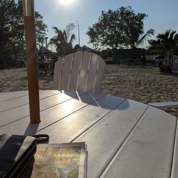 Crabs To Go - Pretty outdoor eating spot (though close to the road) - Seafood Near Me - Berlin, Maryland