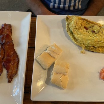 Artisan Kitchen & Bar - Veggies Omelette & bacon - Sandwiches Near Me - Key Biscayne, Florida Artisan Kitchen & Bar - Veggies Omelette & bacon - Sandwiches Near Me - Key Biscayne, Florida