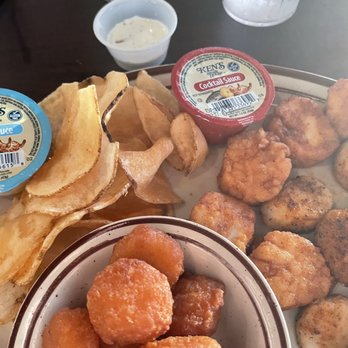 The Lake House - Scallops, hush puppies, and raw fries. - Seafood Near Me - Santee, South Carolina The Lake House - Scallops, hush puppies, and raw fries. - Seafood Near Me - Santee, South Carolina