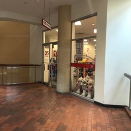 Entrance from the "mall" side