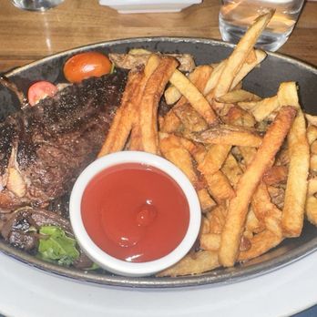 Max Downtown - Hanger Steak - Bars Near Me - Hartford, Connecticut