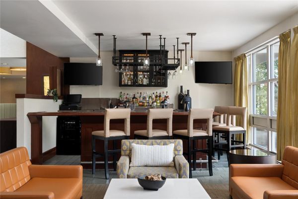 DoubleTree by Hilton Boston Bayside by null