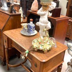 Tata’s Stuff & Things