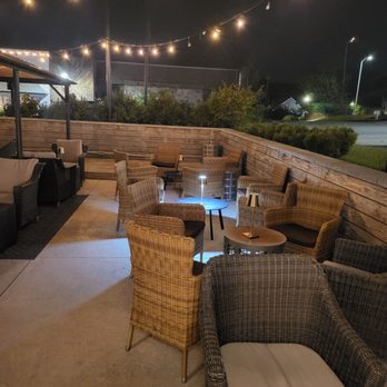 Barrel & Co - Cocktail Bars Near Me - Jamestown, North Carolina