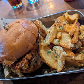 Belle's Nashville Kitchen - Nashville hot chicken w/fries - New American Near Me - Scottsdale, Arizona