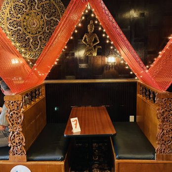 Ban Thai and Sushi Restaurant - Romantic Thai style booth tents, Ban Thai & Sushi, off McMullen Booth, Safety Harbor, Clearwater - Sushi Bars Near Me - Clearwater, Florida