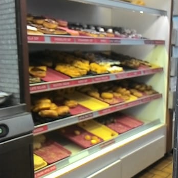 Dandee Donut Factory - Donuts - Donuts Near Me - Pompano Beach, Florida Dandee Donut Factory - Donuts - Donuts Near Me - Pompano Beach, Florida