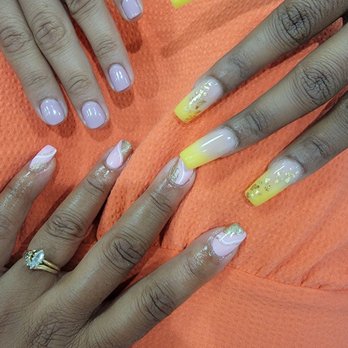 Chrome Nails Bar - The technicians were able to recreate the nail pics we gave them,customer service was outstanding and the prices are reasonable. - Nail Salons Near Me - Lynwood, California