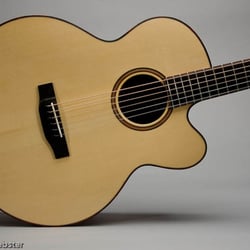 Mighty Fine Guitars - Yamamoto baritone. Photo by Charles L. Webster