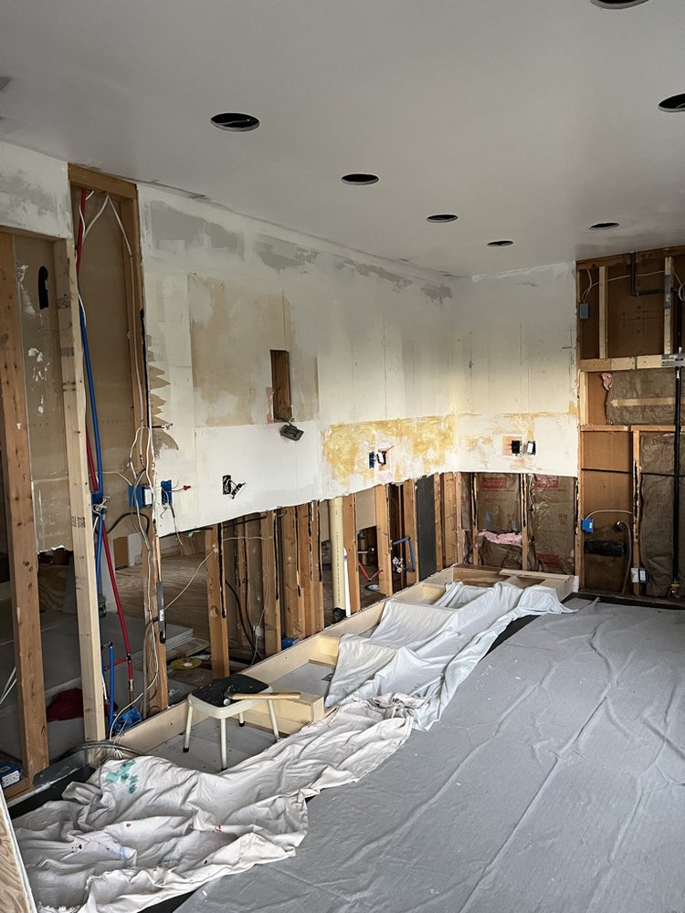 Slide of The Handyman Expert