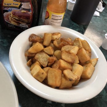 Clary's Cafe - Breakfast & Brunch Near Me - Savannah, Georgia
