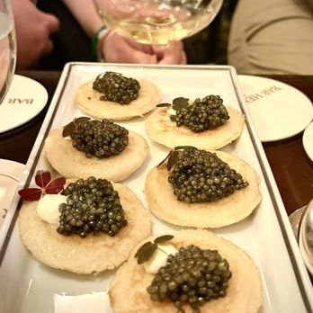 Bar Hemingway - Osciètre caviar blinis 245€ - Cocktail Bars Near Me - Paris, 75