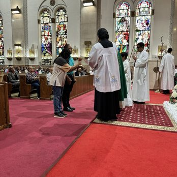 St Dominic's Church - Receiving the gifts during mass - Churches Near Me - Bronx, New York
