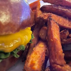 Boatyard Tavern n Grill - Pretzel bun - burger , sweet potato fries