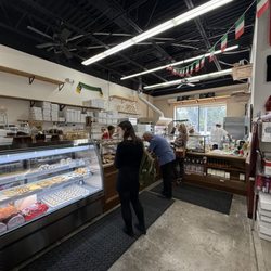 Forno Tony - Main display cases.