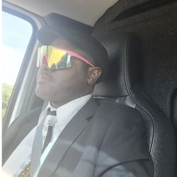 Jallatle Limo Service - Owner and Trusted Driver.