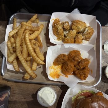Lit Wings - 8 BONELESS WINGS COMBOBoneless - Chicken Wings Near Me - North Las Vegas, Nevada Lit Wings - 8 BONELESS WINGS COMBOBoneless - Chicken Wings Near Me - North Las Vegas, Nevada
