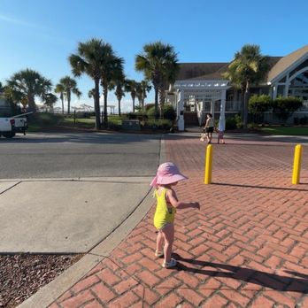 Seabrook Island - Walking up to the beach club. So amazing!! - Country Clubs Near Me - Seabrook Island, South Carolina