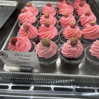 Jennivee’s Bakery - Desserts Near Me - Chicago, Illinois Jennivee’s Bakery - Desserts Near Me - Chicago, Illinois