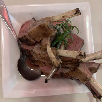 Duc's Bistro - French Near Me - Honolulu, Hawaii