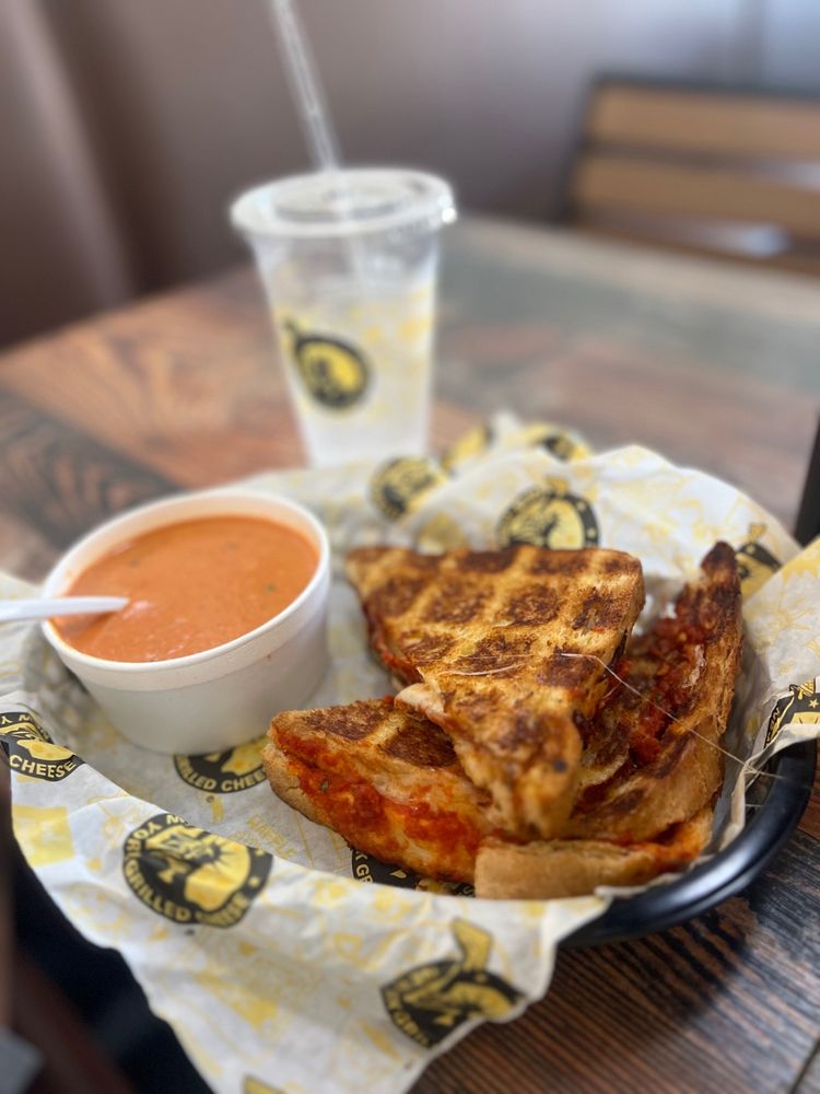 Food from New York Grilled Cheese