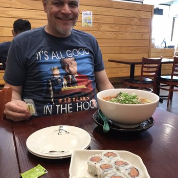 Ramen House Shinchan - Spicy Tuna Roll Tamago Taiwan Ramen - Ramen Near Me - Palatine, Illinois Ramen House Shinchan - Spicy Tuna Roll Tamago Taiwan Ramen - Ramen Near Me - Palatine, Illinois