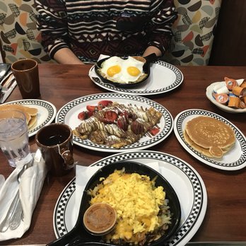 Cozy Corner - Logan Square - Diners Near Me - Chicago, Illinois Cozy Corner - Logan Square - Diners Near Me - Chicago, Illinois