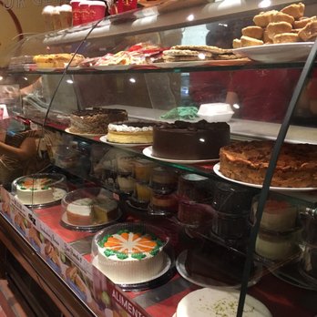 La Flor de Córdoba - Pastries! Do not purchase stuff on 'promocion'! lol - Coffee & Tea Near Me - Zapopan, JAL